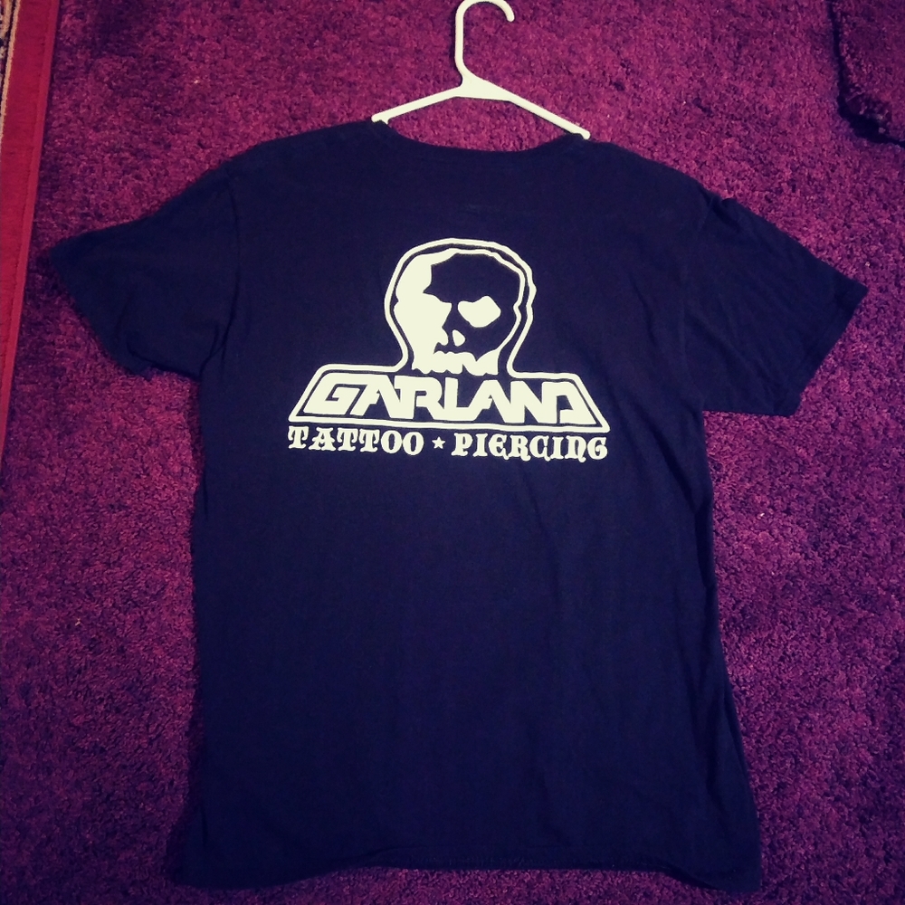 Skull skates tattoo shirt